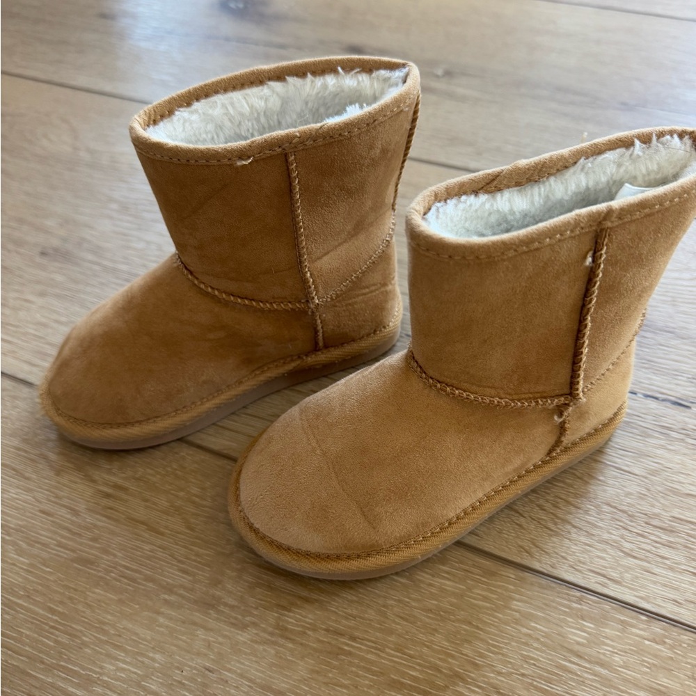 Old Navy Cozy Tan Suede Boots
